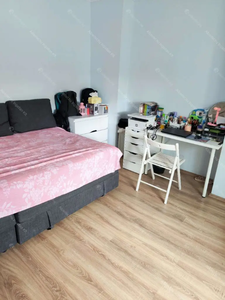 Kiadó albérlet 450000 Ft/hó áron: Budapest, XVI. kerület  Lapos köz. Mérete: 166 nm, 5 szobás | Alberlet.hu - 6706593