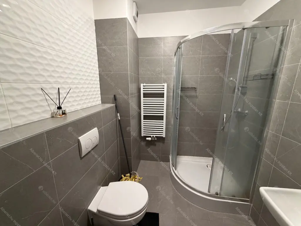 Kiadó albérlet 280000 Ft/hó áron: Budapest, XVI. kerület  Nyitra utca. Mérete: 46 nm, 2 szobás | Alberlet.hu - 6688517