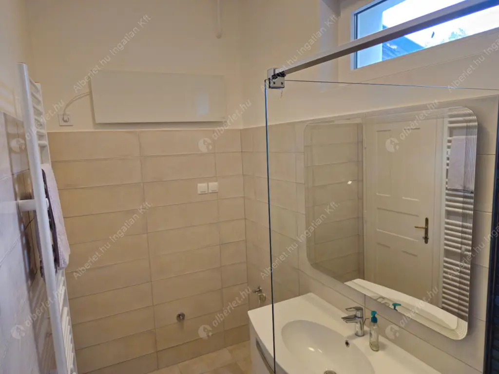 Kiadó albérlet 350000 Ft/hó áron: Budapest, XVI. kerület  Õrmester utca. Mérete: 94 nm, 2 szobás | Alberlet.hu - 6604434