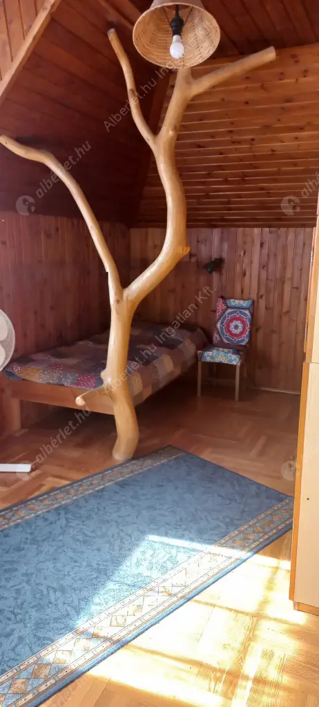 Kiadó albérlet 550000 Ft/hó áron: Budapest, XVI. kerület  Õrvezető utca. Mérete: 200 nm, 5 szobás | Alberlet.hu - 6571131