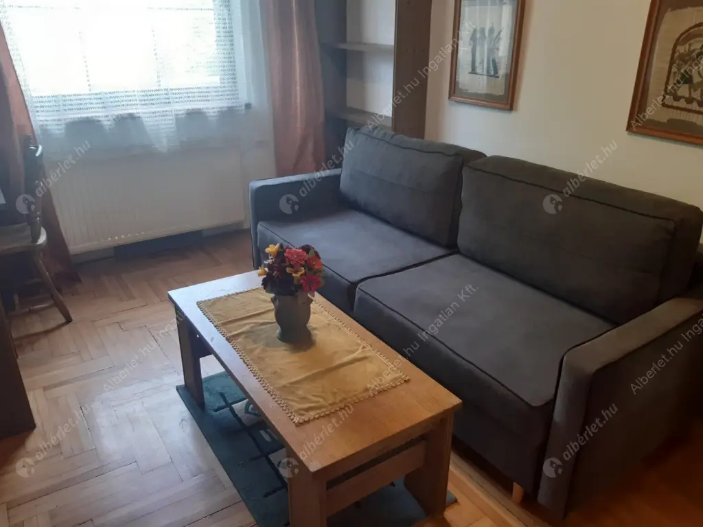 Kiadó albérlet 550000 Ft/hó áron: Budapest, XVI. kerület  Õrvezető utca. Mérete: 200 nm, 5 szobás | Alberlet.hu - 6571132