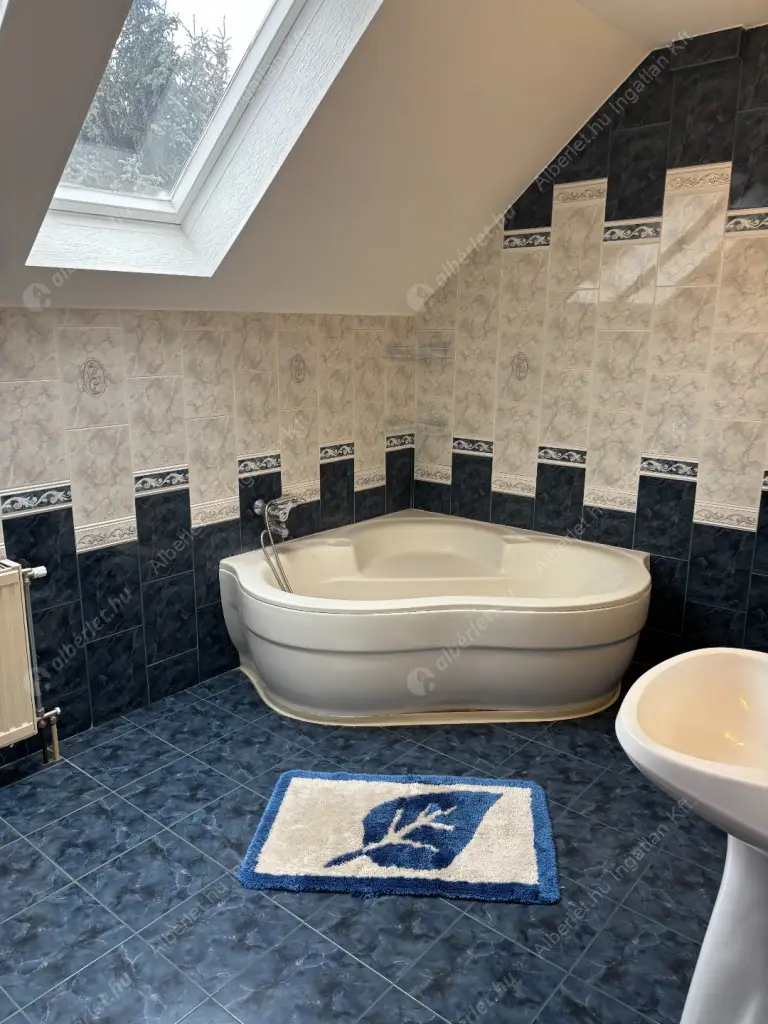 Kiadó albérlet 550000 Ft/hó áron: Budapest, XVI. kerület  Őrvezető utca. Mérete: 200 nm, 5 szobás | Alberlet.hu - 6618915