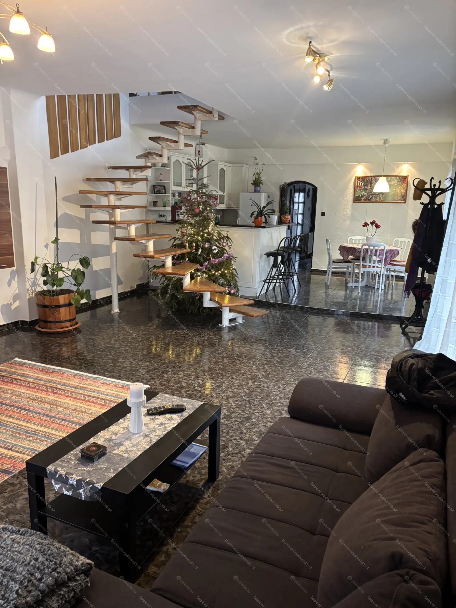 Kiadó albérlet 550000 Ft/hó áron: Budapest, XVI. kerület  Õrvezető utca. Mérete: 200 nm, 5 szobás | Alberlet.hu - 6643148