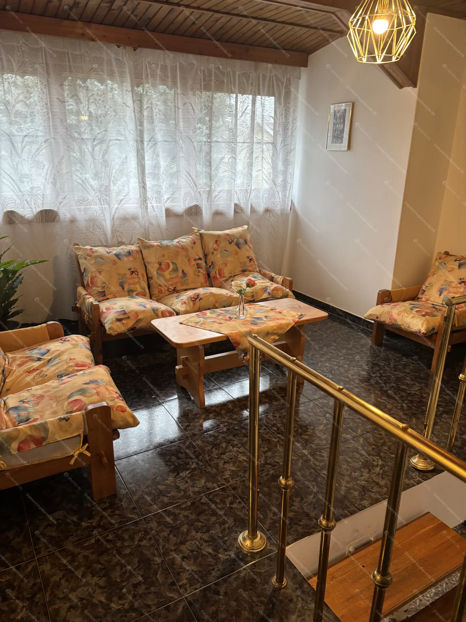 Kiadó albérlet 550000 Ft/hó áron: Budapest, XVI. kerület  Õrvezető utca. Mérete: 200 nm, 5 szobás | Alberlet.hu - 6643153