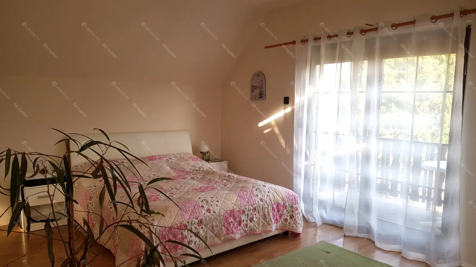 Kiadó albérlet 550000 Ft/hó áron: Budapest, XVI. kerület  Õrvezető utca. Mérete: 220 nm, 5 szobás | Alberlet.hu - 6683226