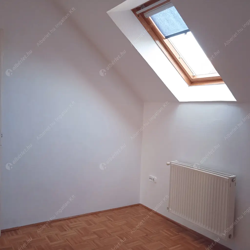 Kiadó albérlet 240000 Ft/hó áron: Budapest, XVI. kerület  Rákosi út. Mérete: 67 nm, 3 szobás | Alberlet.hu - 6614268