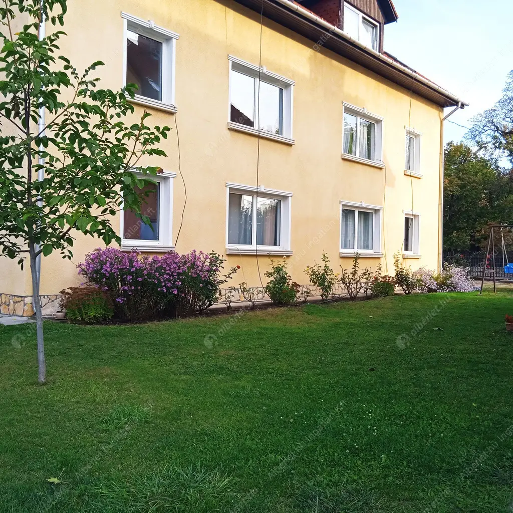 Kiadó albérlet 240000 Ft/hó áron: Budapest, XVI. kerület  Rákosi út. Mérete: 67 nm, 3 szobás | Alberlet.hu - 6614288