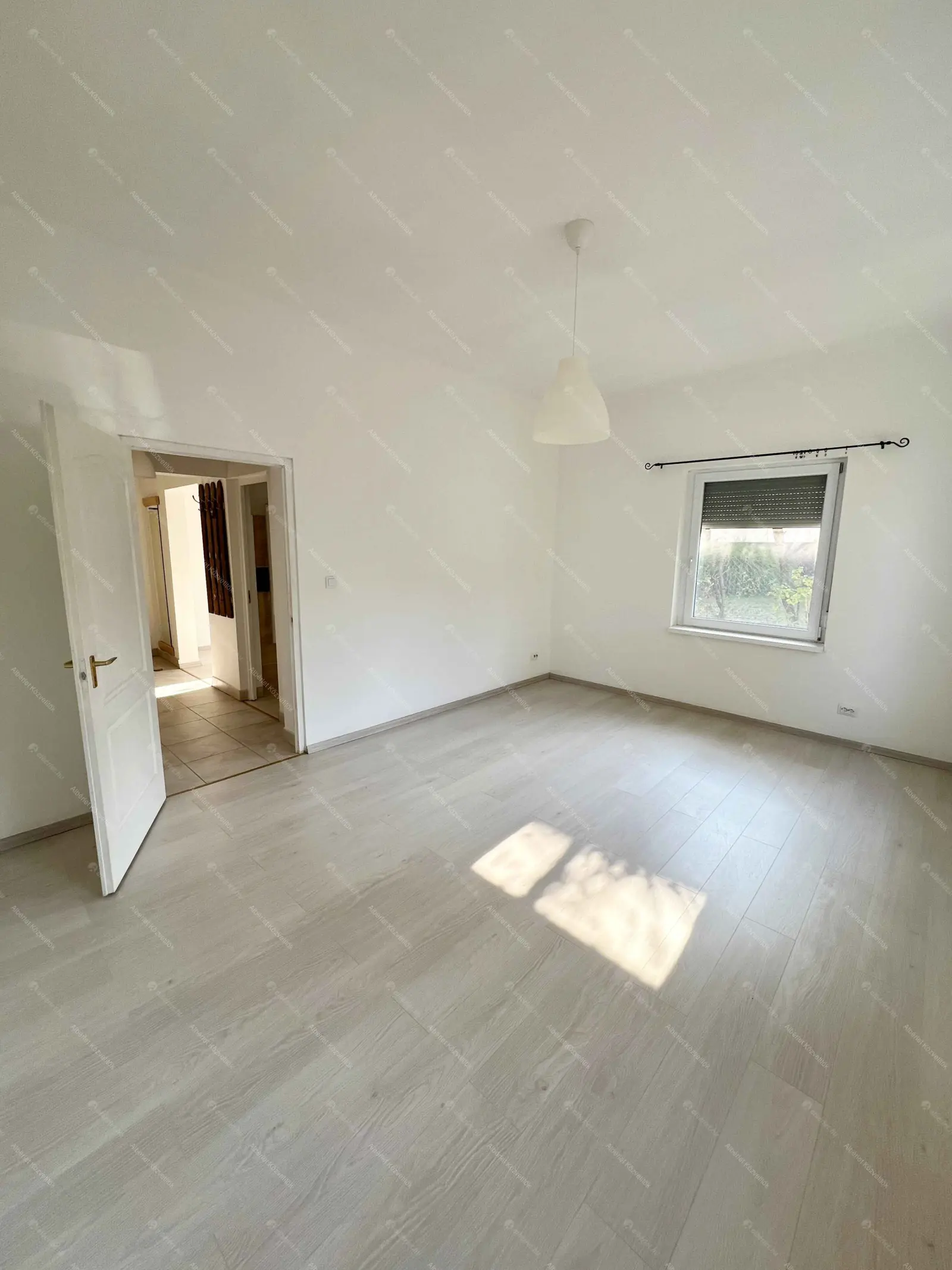 Kiadó albérlet 190000 Ft/hó áron: Budapest, XVI. kerület  Szérű utca. Mérete: 43 nm, 1 szobás | Alberlet.hu - 6653946