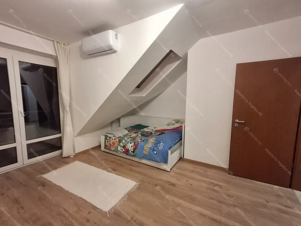 Kiadó albérlet 500000 Ft/hó áron: Budapest, XVI. kerület  Vágás utca. Mérete: 125 nm, 4 szobás | Alberlet.hu - 6650901