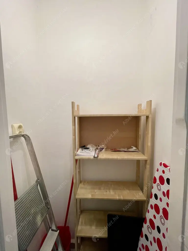 Kiadó albérlet 175000 Ft/hó áron: Budapest, XVI. kerület  Védő utca. Mérete: 39 nm, 1 szobás | Alberlet.hu - 5549670