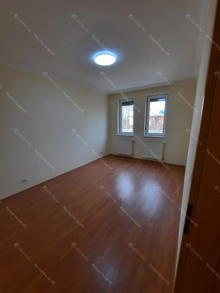 Kiadó albérlet 360000 Ft/hó áron: Budapest, XVII. kerület  515. utca. Mérete: 80 nm, 3 szobás | Alberlet.hu - 5237653