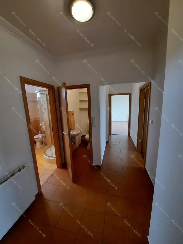 Kiadó albérlet 360000 Ft/hó áron: Budapest, XVII. kerület  515. utca. Mérete: 80 nm, 3 szobás | Alberlet.hu - 5237659