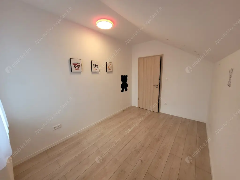 Kiadó albérlet 1500000 Ft/hó áron: Budapest, XVII. kerület  540. utca. Mérete: 220 nm, 8 szobás | Alberlet.hu - 6557001