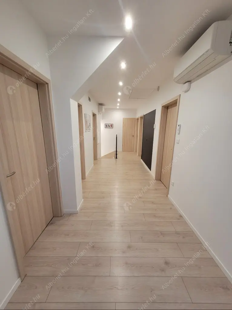 Kiadó albérlet 1500000 Ft/hó áron: Budapest, XVII. kerület  540. utca. Mérete: 220 nm, 8 szobás | Alberlet.hu - 6557014