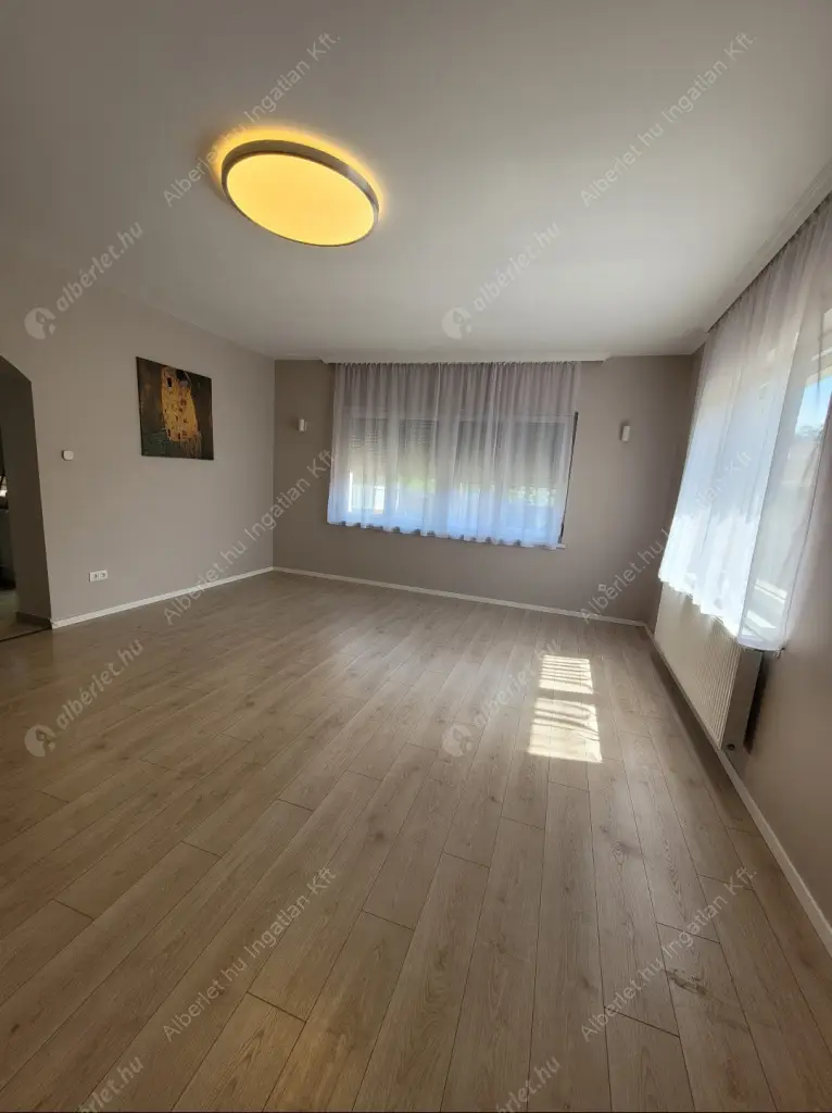 Kiadó albérlet 1500000 Ft/hó áron: Budapest, XVII. kerület  540. utca. Mérete: 220 nm, 8 szobás | Alberlet.hu - 6616047