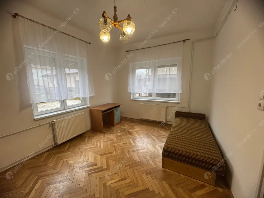 Kiadó albérlet 250000 Ft/hó áron: Budapest, XVII. kerület  Ecsedháza utca. Mérete: 100 nm, 3 szobás | Alberlet.hu - 6598840