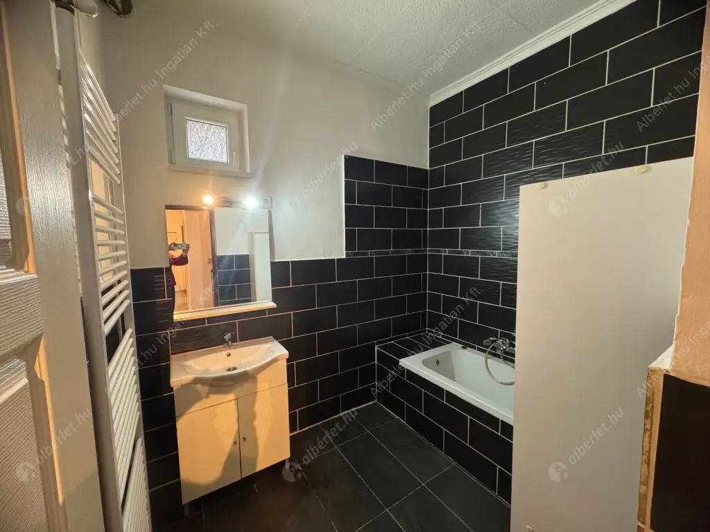 Kiadó albérlet 250000 Ft/hó áron: Budapest, XVII. kerület  Ecsedháza utca. Mérete: 100 nm, 3 szobás | Alberlet.hu - 6598851