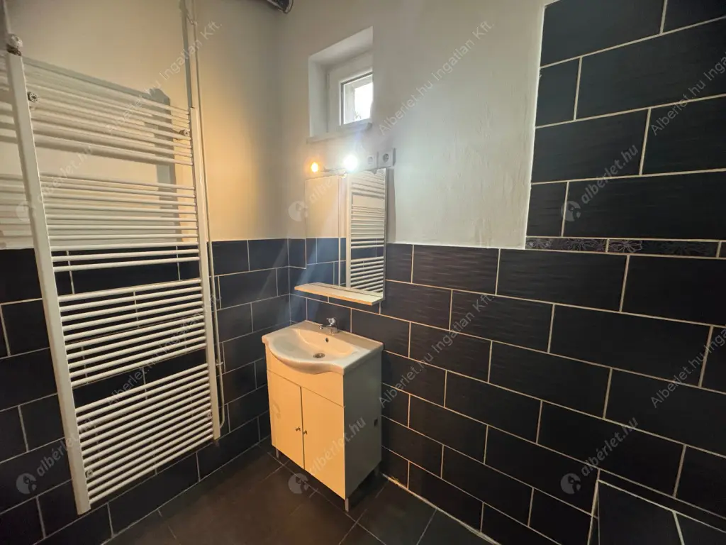 Kiadó albérlet 250000 Ft/hó áron: Budapest, XVII. kerület  Ecsedháza utca. Mérete: 100 nm, 3 szobás | Alberlet.hu - 6598853