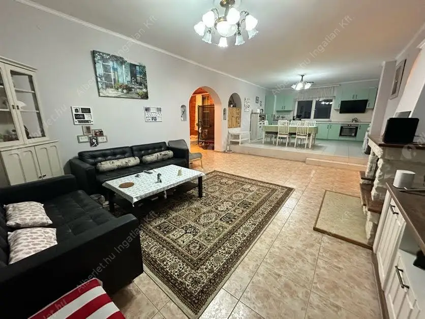 Kiadó albérlet 390000 Ft/hó áron: Budapest, XVII. kerület  Kálnok utca. Mérete: 200 nm, 4 szobás | Alberlet.hu - 6578350