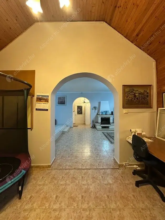 Kiadó albérlet 390000 Ft/hó áron: Budapest, XVII. kerület  Kálnok utca. Mérete: 200 nm, 4 szobás | Alberlet.hu - 6578354