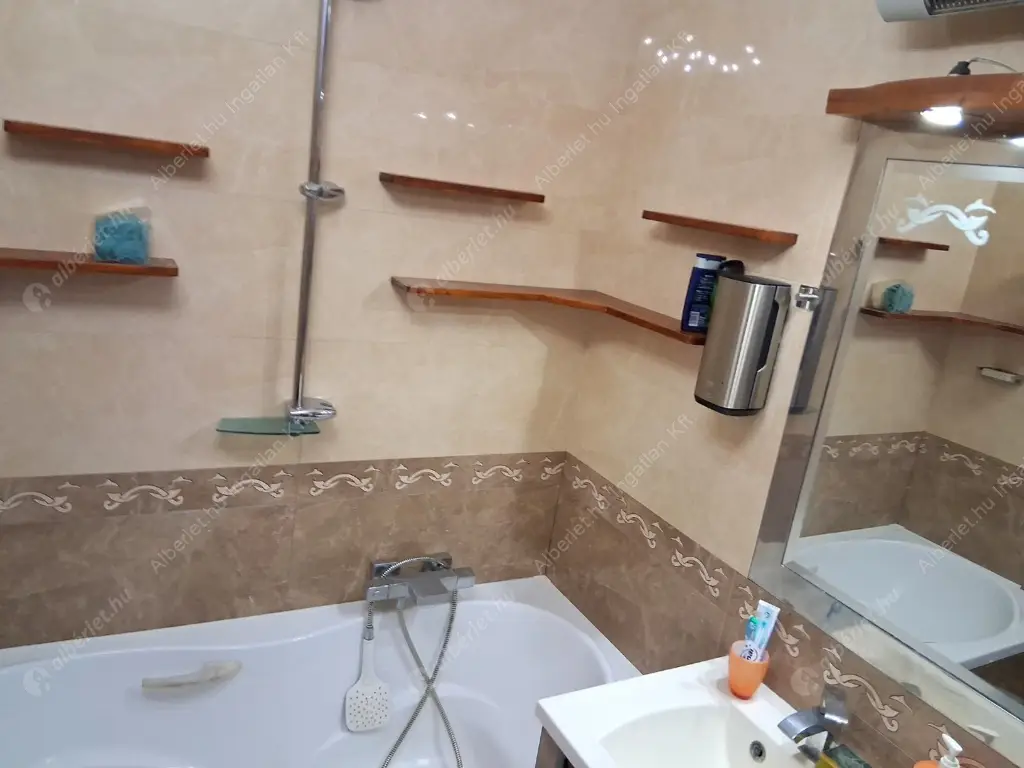 Kiadó albérlet 270000 Ft/hó áron: Budapest, XVII. kerület  Pesti út. Mérete: 60 nm, 2 szobás | Alberlet.hu - 6637676