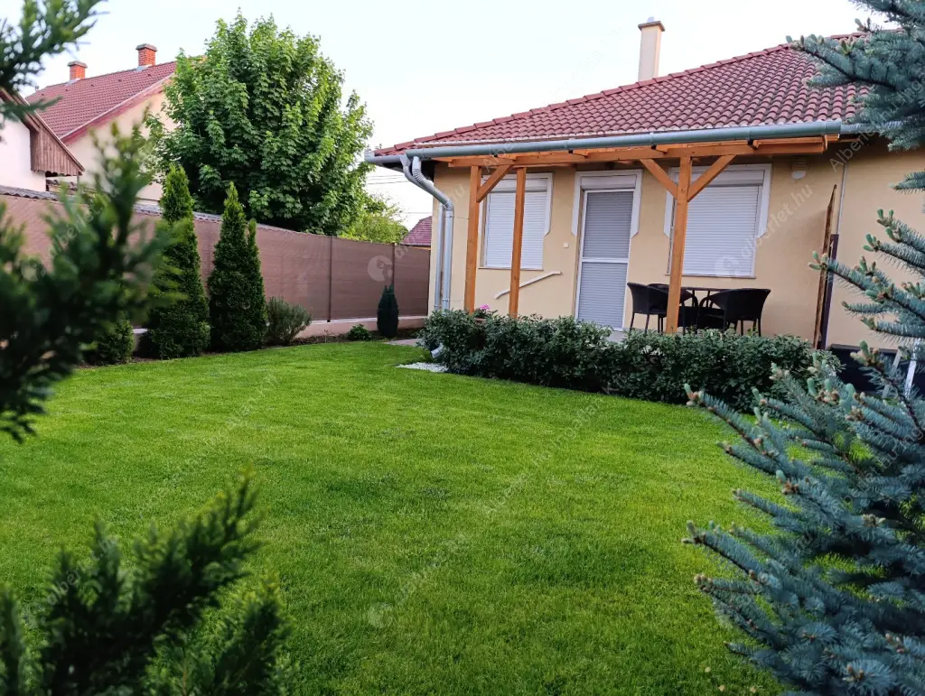 Kiadó albérlet 290000 Ft/hó áron: Budapest, XVIII. kerület  Ady Endre utca. Mérete: 42 nm, 2 szobás | Alberlet.hu - 6617592