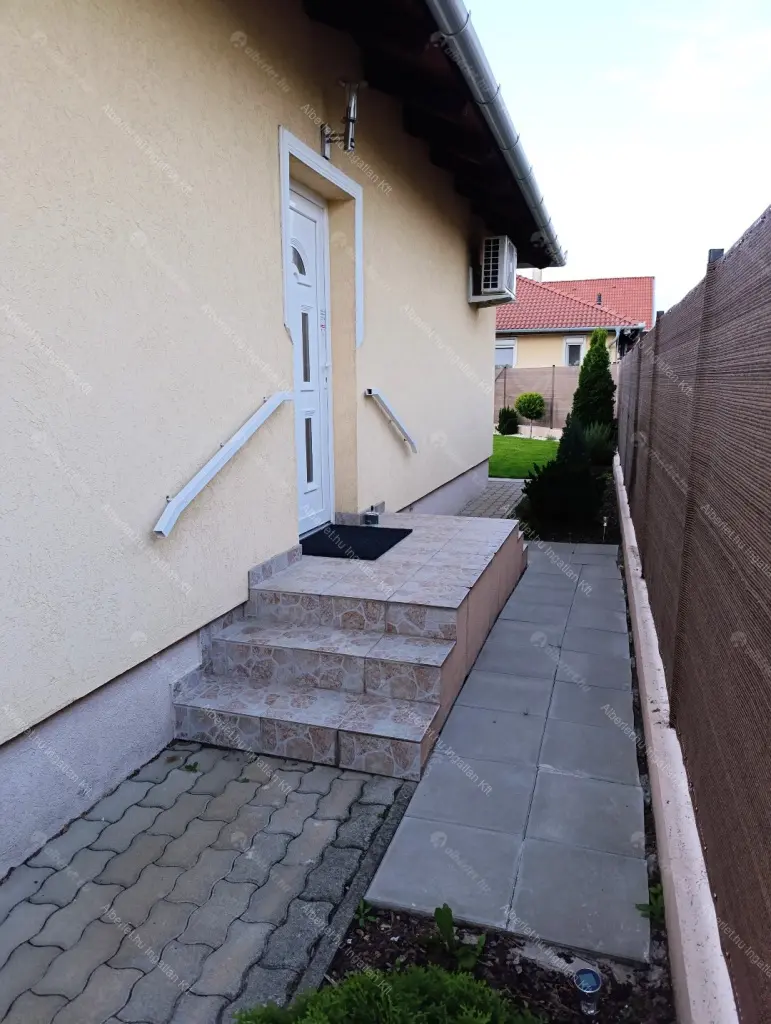 Kiadó albérlet 290000 Ft/hó áron: Budapest, XVIII. kerület  Ady Endre utca. Mérete: 42 nm, 2 szobás | Alberlet.hu - 6647124