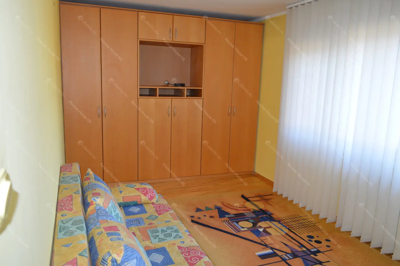 Kiadó albérlet 650000 Ft/hó áron: Budapest, XVIII. kerület  Bókay Árpád utca. Mérete: 280 nm, 8 szobás | Alberlet.hu - 4679942