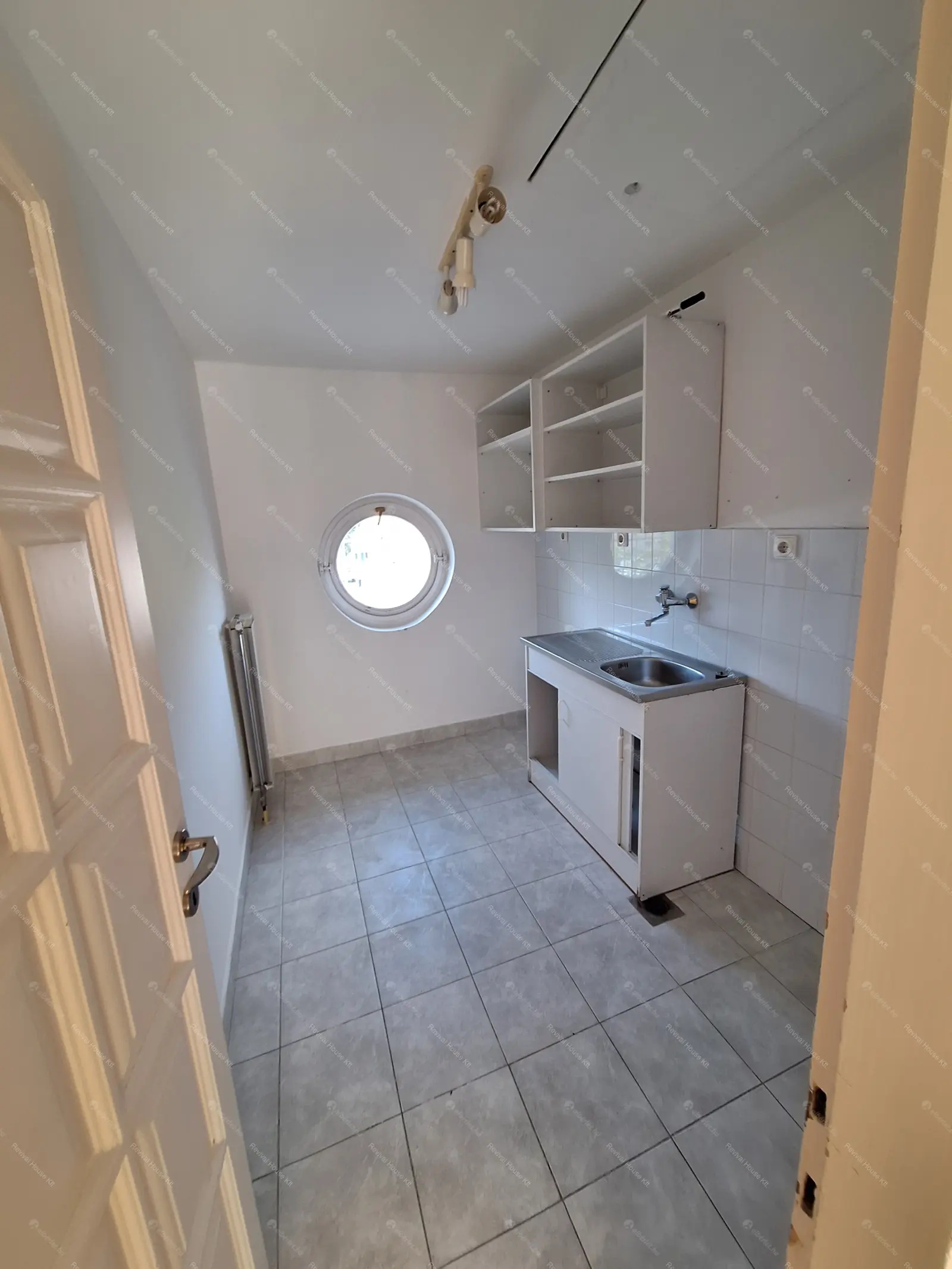 Kiadó albérlet 650000 Ft/hó áron: Budapest, XVIII. kerület  Bókay Árpád utca. Mérete: 280 nm, 8 szobás | Alberlet.hu - 6705656