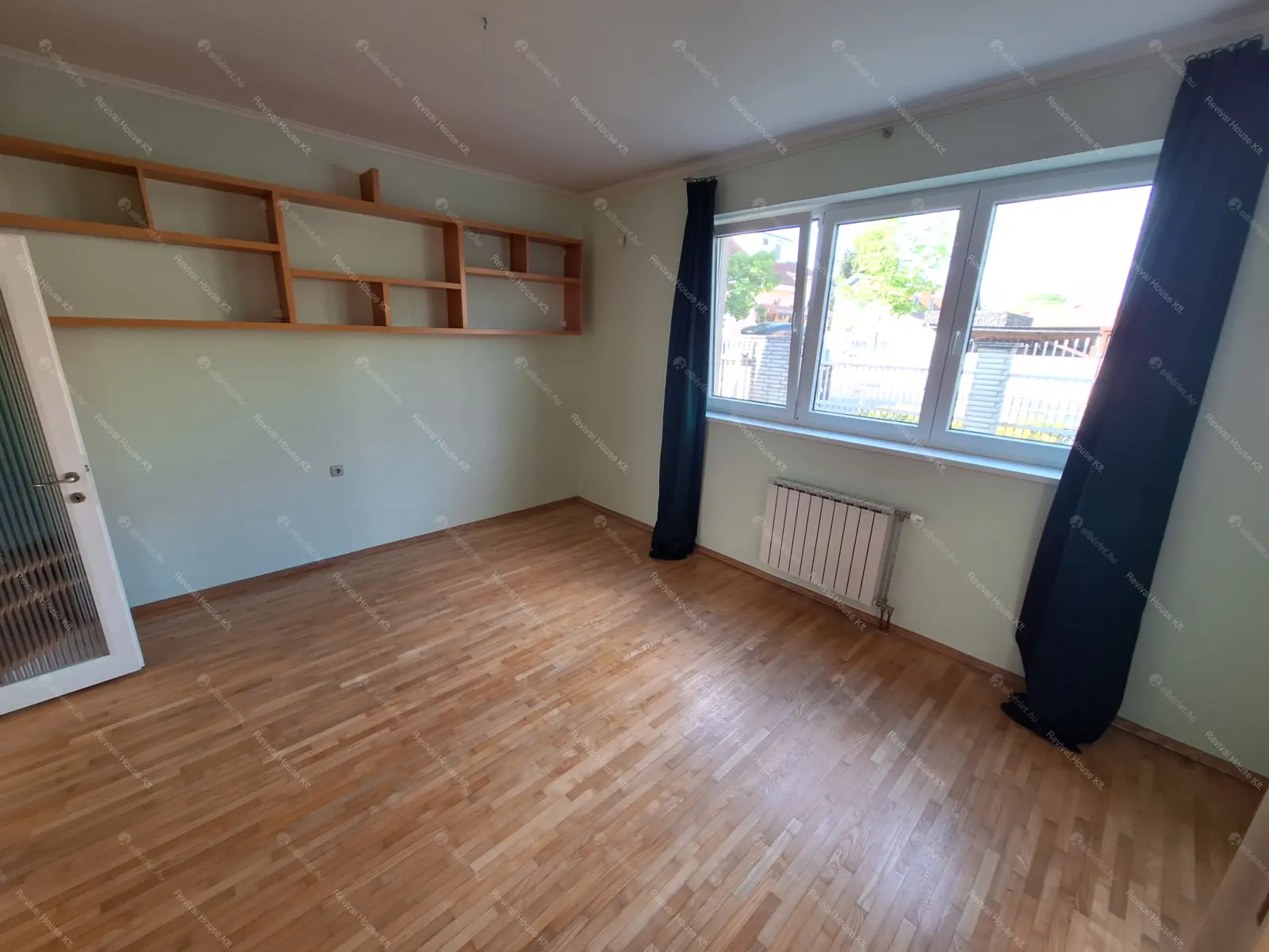 Kiadó albérlet 650000 Ft/hó áron: Budapest, XVIII. kerület  Bókay Árpád utca. Mérete: 280 nm, 8 szobás | Alberlet.hu - 6705674