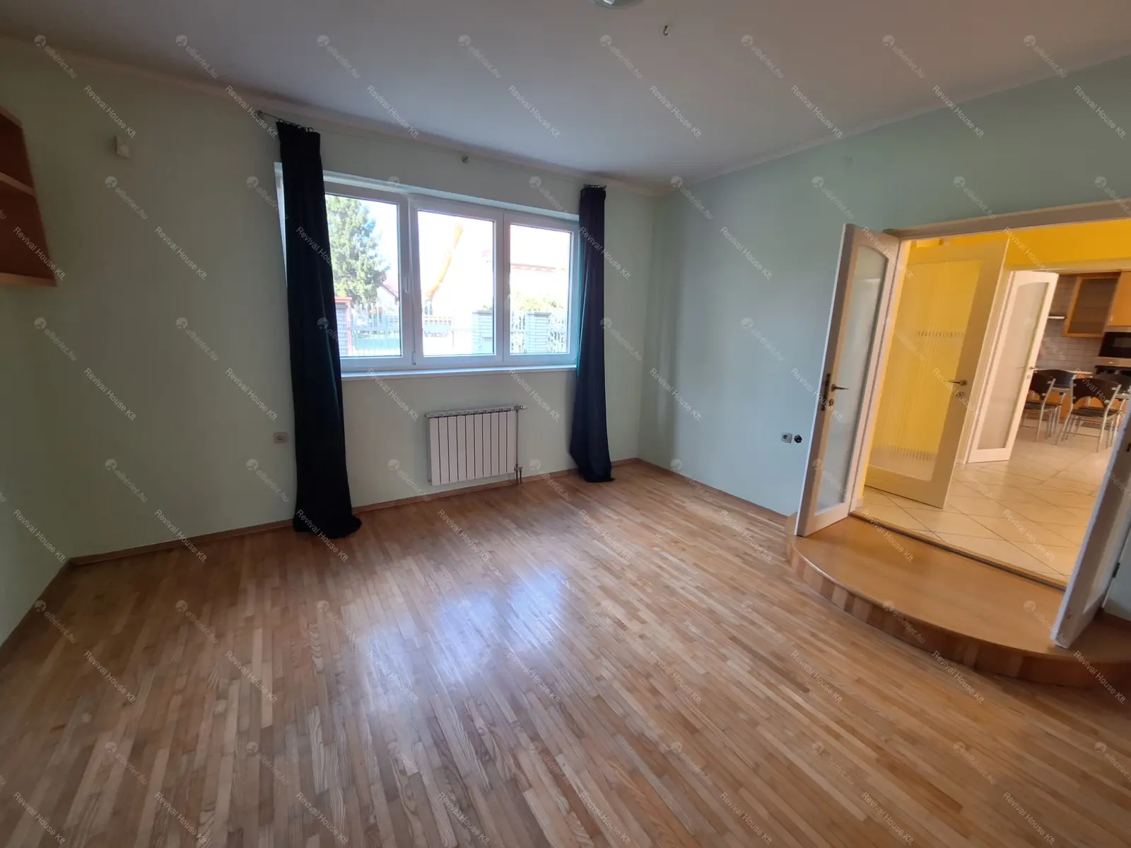 Kiadó albérlet 650000 Ft/hó áron: Budapest, XVIII. kerület  Bókay Árpád utca. Mérete: 280 nm, 8 szobás | Alberlet.hu - 6705677