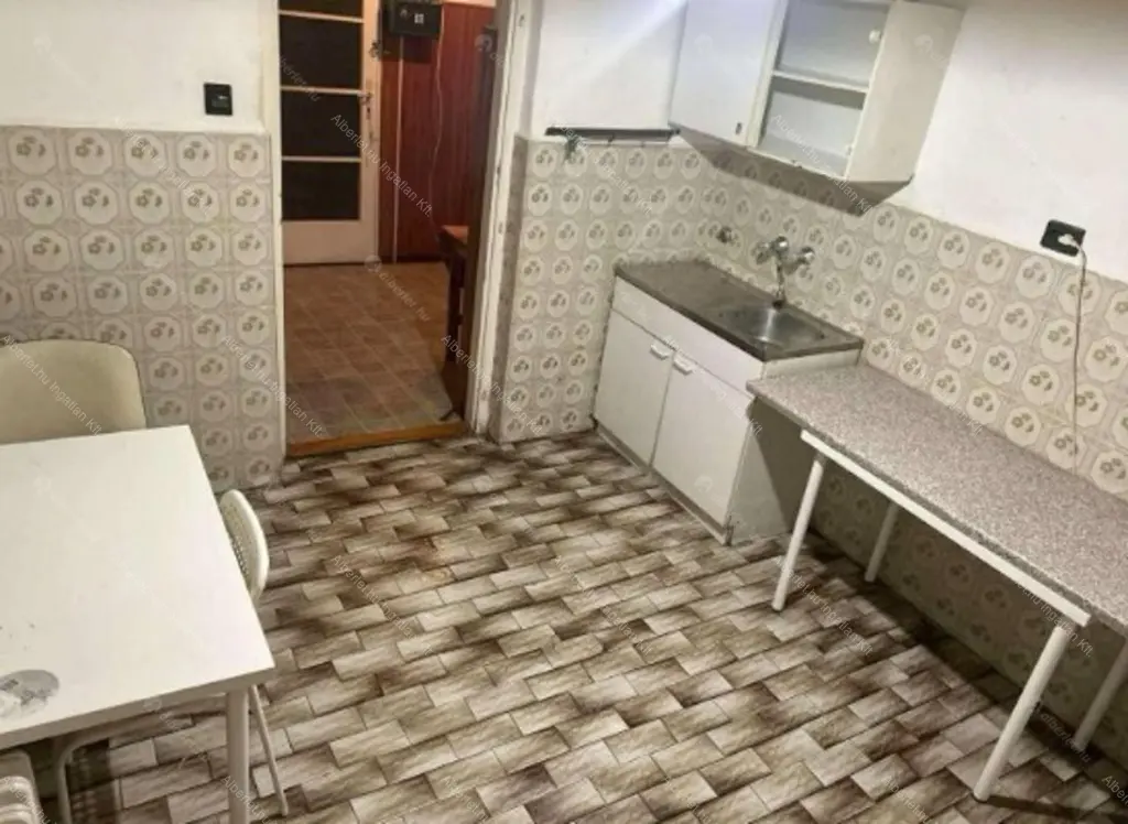 Kiadó albérlet 900000 Ft/hó áron: Budapest, XVIII. kerület  Gyömrői út. Mérete: 150 nm, 6 szobás | Alberlet.hu - 6654473