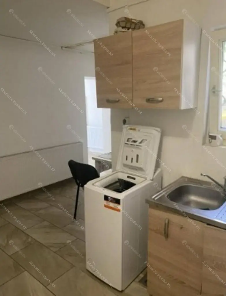 Kiadó albérlet 900000 Ft/hó áron: Budapest, XVIII. kerület  Gyömrői út. Mérete: 150 nm, 6 szobás | Alberlet.hu - 6654477