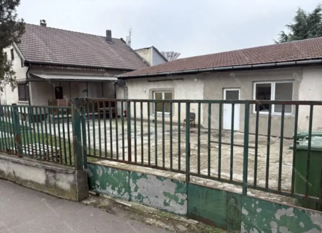 Kiadó albérlet 900000 Ft/hó áron: Budapest, XVIII. kerület  Gyömrői út. Mérete: 150 nm, 6 szobás | Alberlet.hu - 6654478