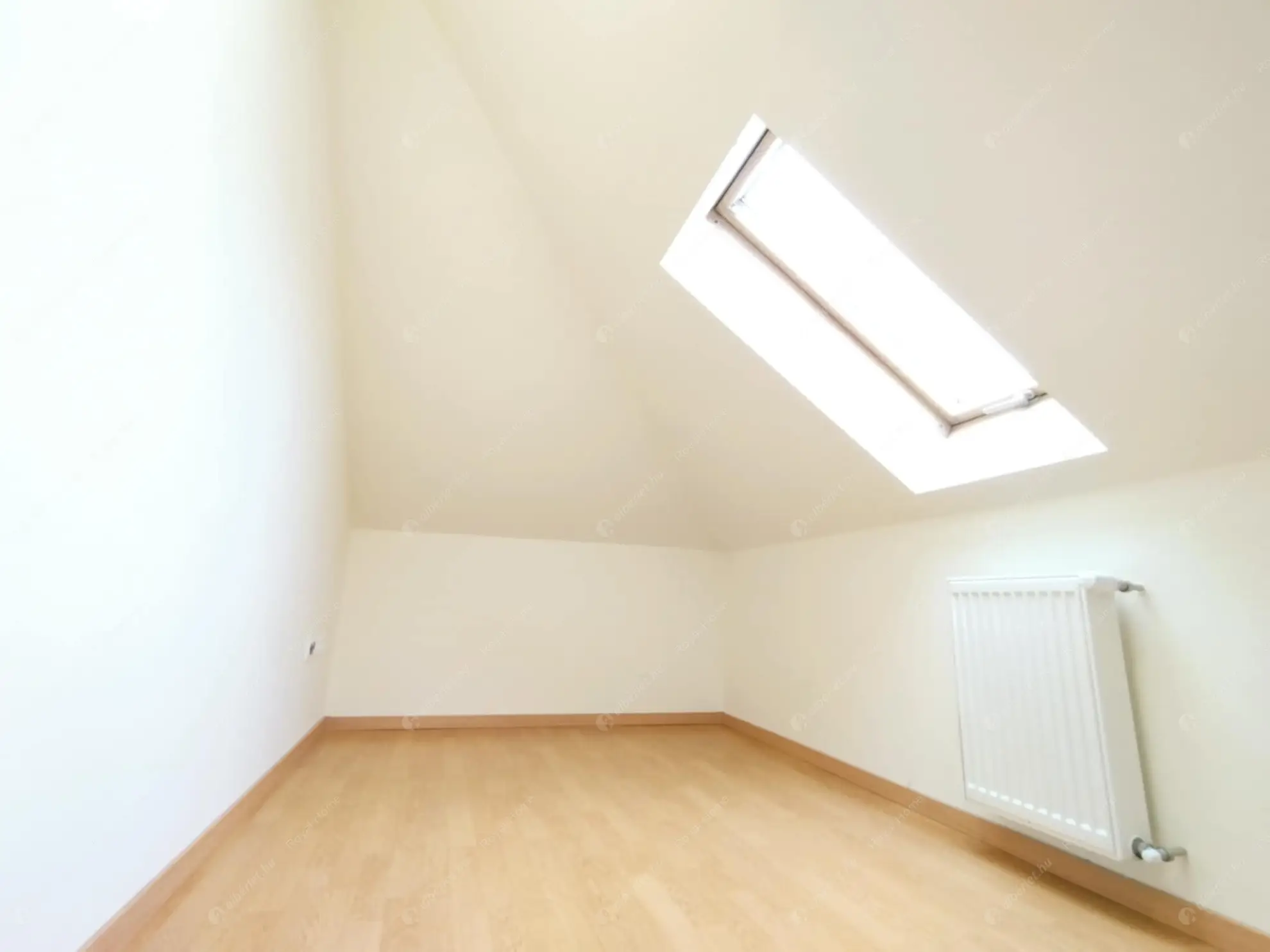 Kiadó albérlet 260000 Ft/hó áron: Budapest, XVIII. kerület  István utca. Mérete: 90 nm, 4 szobás | Alberlet.hu - 6601139