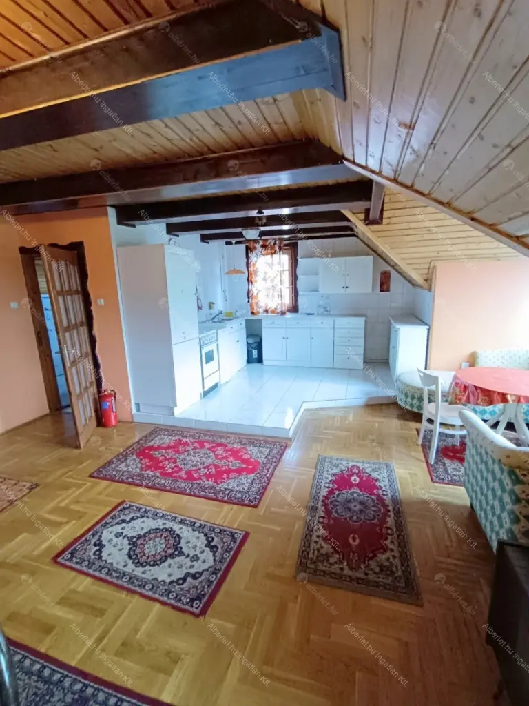 Kiadó albérlet 210000 Ft/hó áron: Budapest, XVIII. kerület  József Attila utca. Mérete: 85 nm, 2 szobás | Alberlet.hu - 6692193