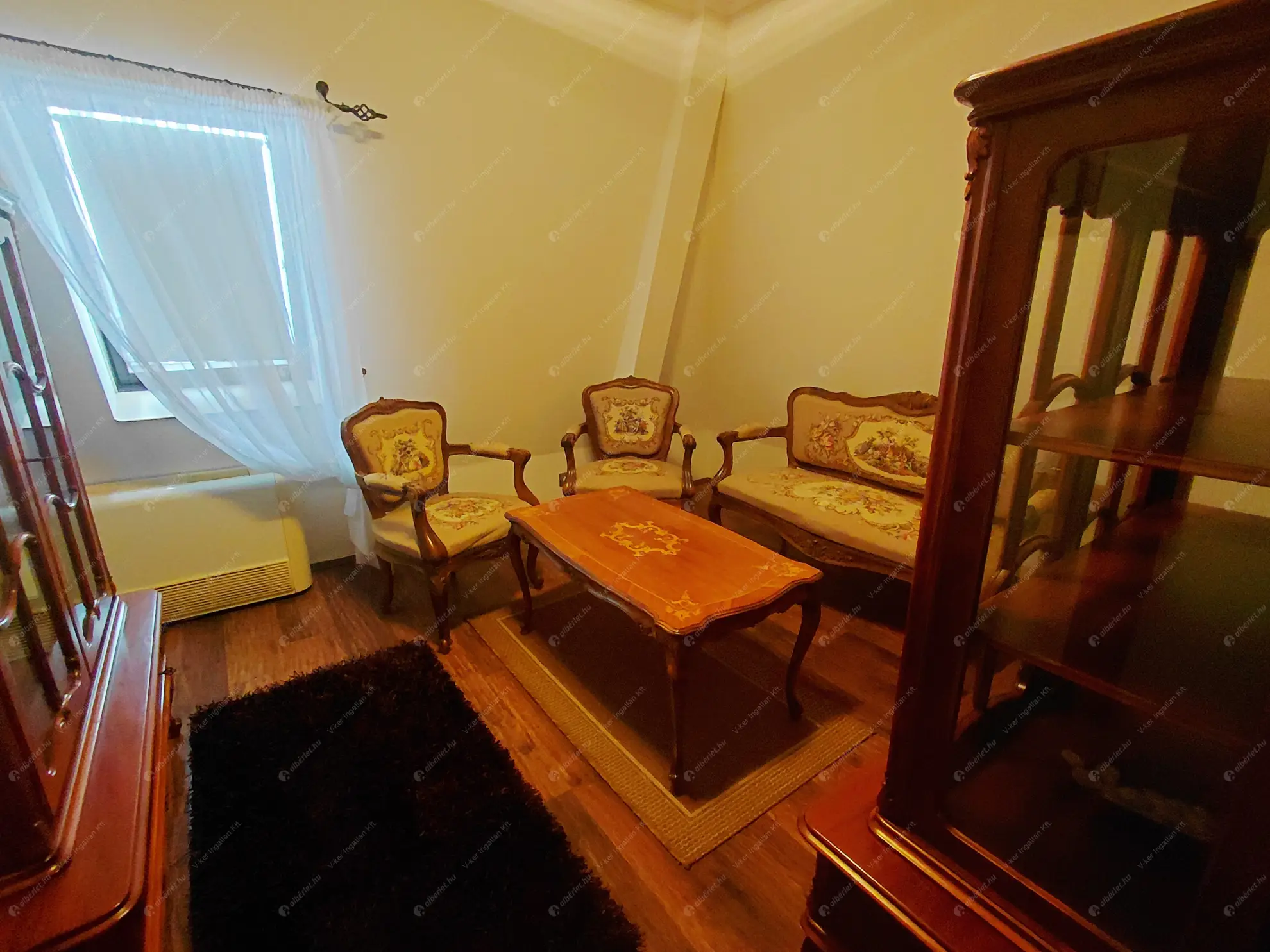 Kiadó albérlet 450000 Ft/hó áron: Budapest, XVIII. kerület  Kerékkötő . Mérete: 300 nm, 5 szobás | Alberlet.hu - 6622882