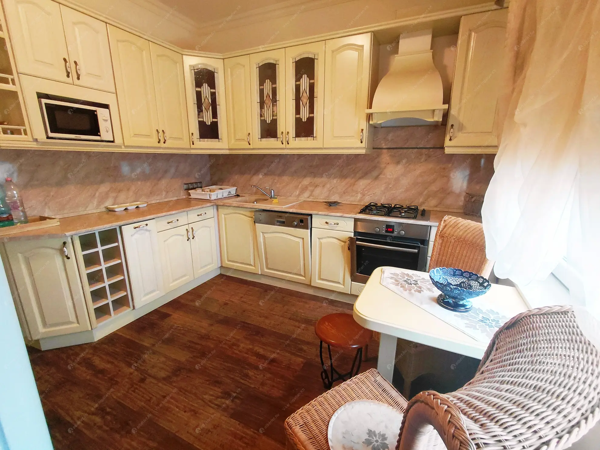 Kiadó albérlet 450000 Ft/hó áron: Budapest, XVIII. kerület  Kerékkötő . Mérete: 300 nm, 5 szobás | Alberlet.hu - 6622893