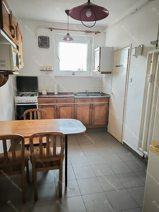 Kiadó albérlet 200000 Ft/hó áron: Budapest, XVIII. kerület  Mikszáth Kálmán utca. Mérete: 55 nm, 1 szobás | Alberlet.hu - 6641605