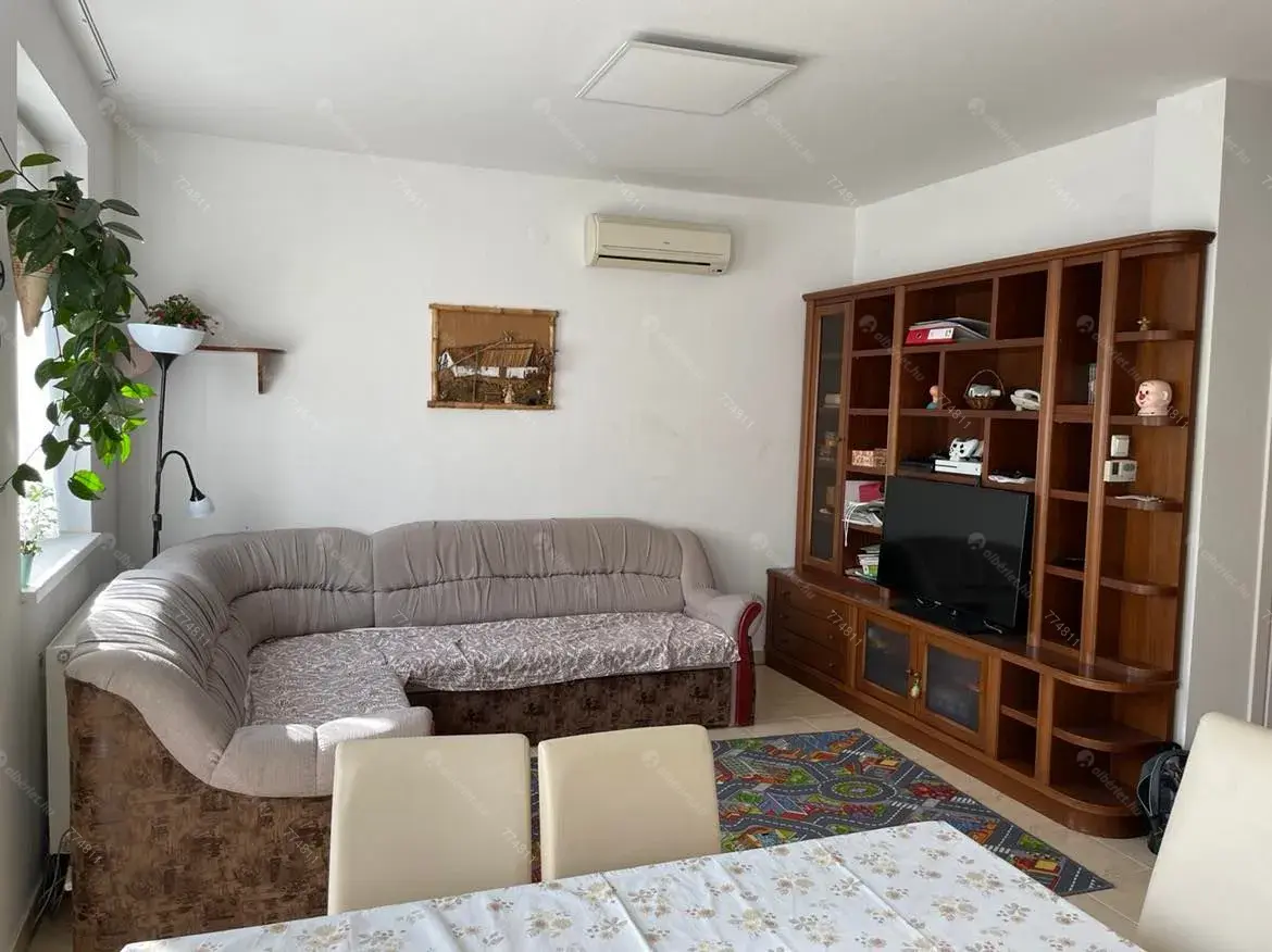 Kiadó albérlet 380000 Ft/hó áron: Budapest, XVIII. kerület  Táncsics Mihály utca. Mérete: 87 nm, 4 szobás | Alberlet.hu - 6656165