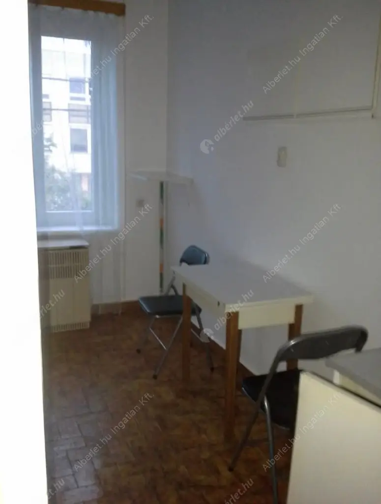 Kiadó albérlet 180000 Ft/hó áron: Budapest, XVIII. kerület  Thököly utca. Mérete: 40 nm, 1 szobás | Alberlet.hu - 6549813