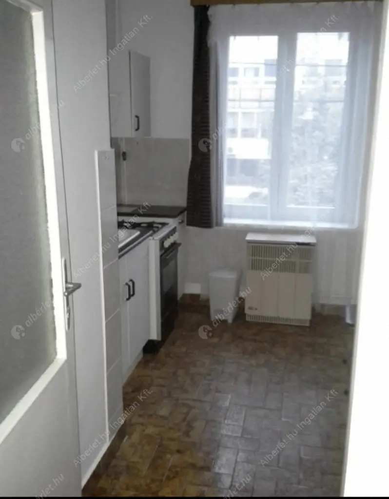 Kiadó albérlet 190000 Ft/hó áron: Budapest, XVIII. kerület  Thököly utca. Mérete: 40 nm, 1 szobás | Alberlet.hu - 6604838