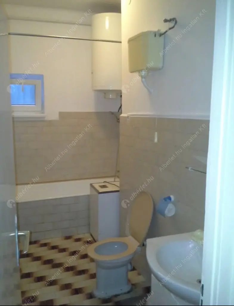 Kiadó albérlet 190000 Ft/hó áron: Budapest, XVIII. kerület  Thököly utca. Mérete: 40 nm, 1 szobás | Alberlet.hu - 6623292