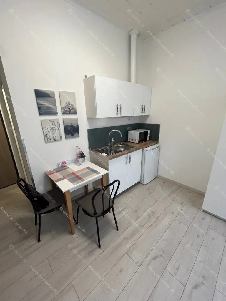 Kiadó albérlet 180000 Ft/hó áron: Budapest, XVIII. kerület  Üllői út. Mérete: 25 nm, 1 szobás | Alberlet.hu - 6672369