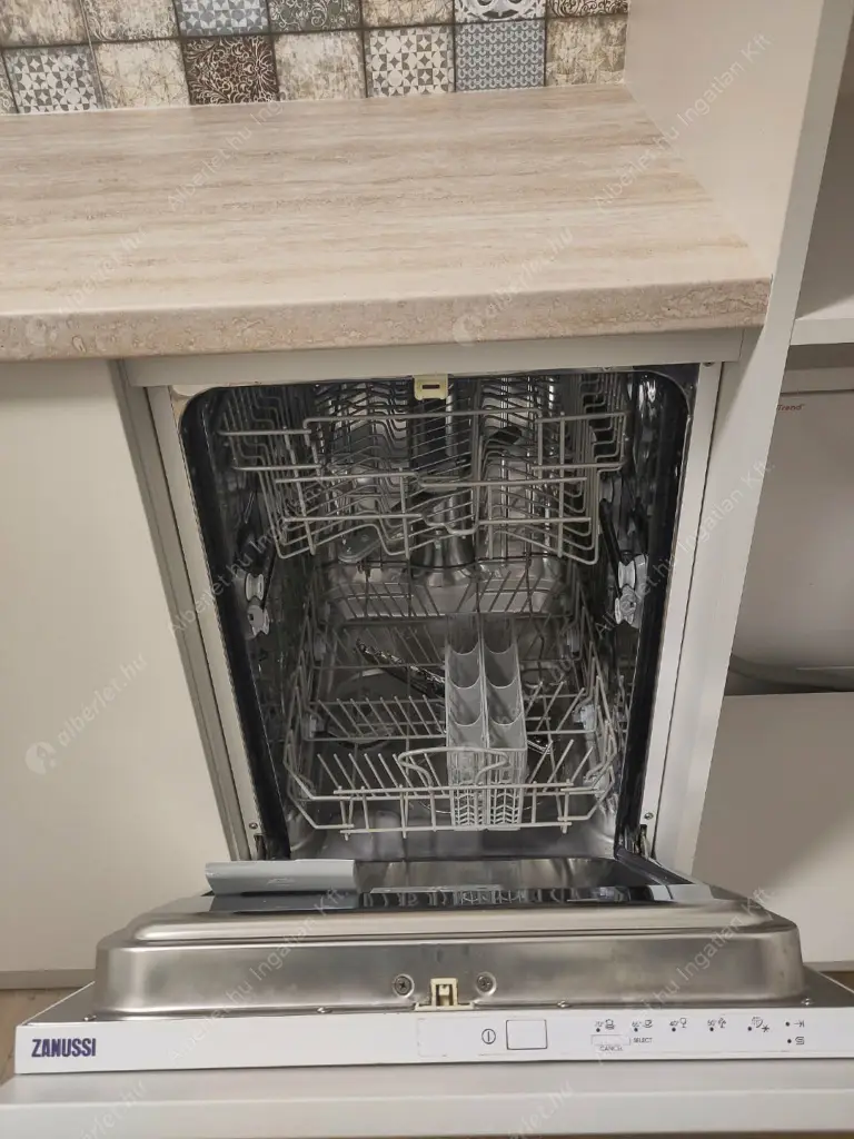 Kiadó albérlet 260000 Ft/hó áron: Budapest, XVIII. kerület  Zsolt utca. Mérete: 50 nm, 1 szobás | Alberlet.hu - 6628445