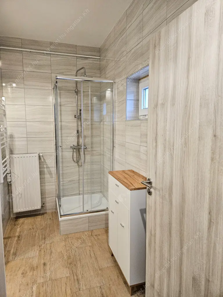 Kiadó albérlet 260000 Ft/hó áron: Budapest, XVIII. kerület  Zsolt utca. Mérete: 50 nm, 1 szobás | Alberlet.hu - 6628446