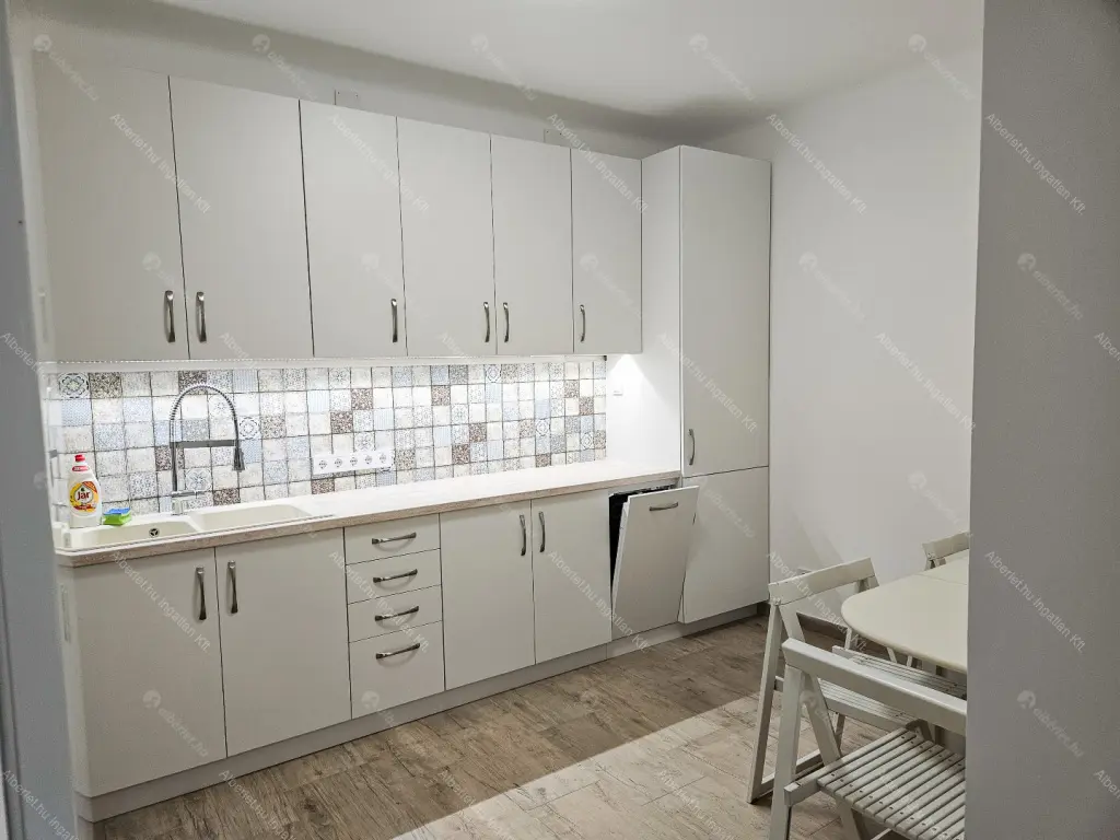 Kiadó albérlet 260000 Ft/hó áron: Budapest, XVIII. kerület  Zsolt utca. Mérete: 50 nm, 1 szobás | Alberlet.hu - 6682742