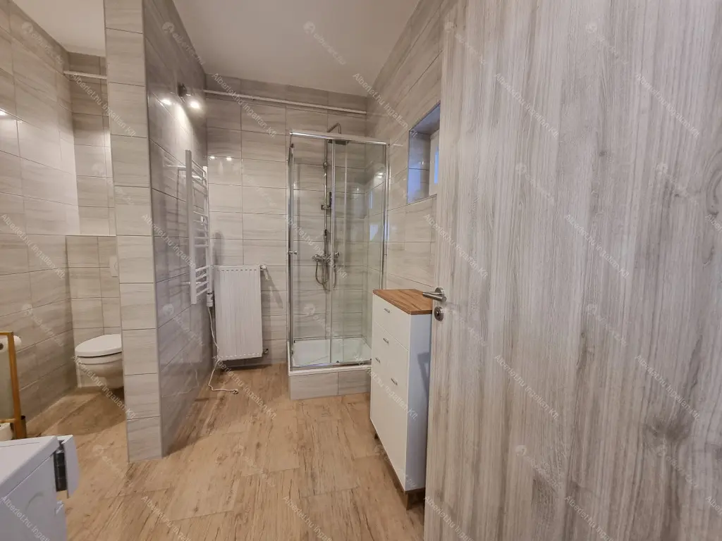 Kiadó albérlet 260000 Ft/hó áron: Budapest, XVIII. kerület  Zsolt utca. Mérete: 50 nm, 1 szobás | Alberlet.hu - 6682746