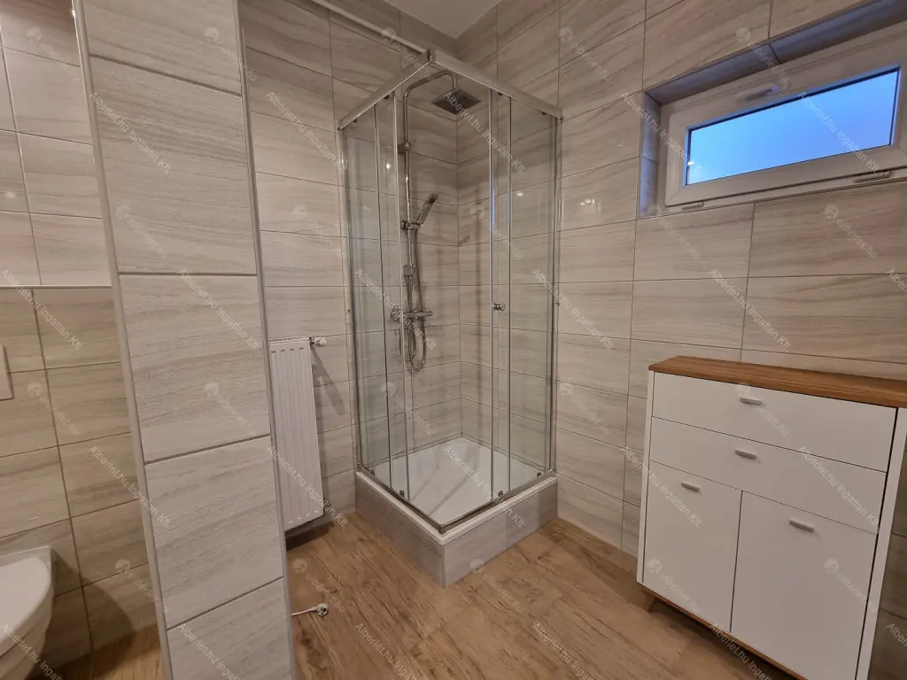 Kiadó albérlet 260000 Ft/hó áron: Budapest, XVIII. kerület  Zsolt utca. Mérete: 50 nm, 1 szobás | Alberlet.hu - 6682748