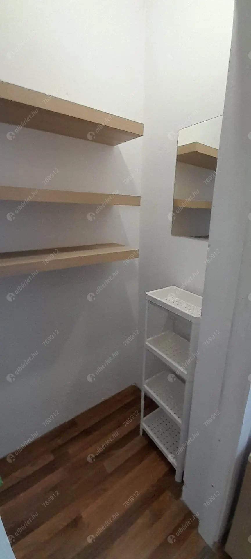 Kiadó albérlet 95000 Ft/hó áron: Budapest, XX. kerület  Bessenyei utca. Mérete: 12 nm, 1 szobás | Alberlet.hu - 6619926